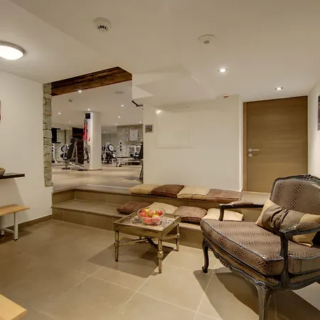 Schlosshotel 4*