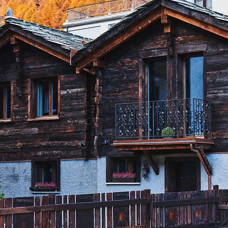 Schlosshotel Szálloda 4*