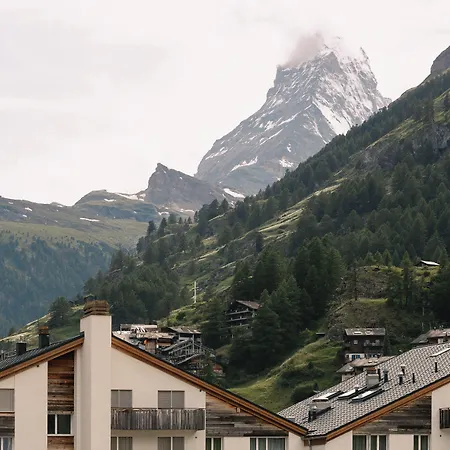 Schlosshotel Hotel 4*