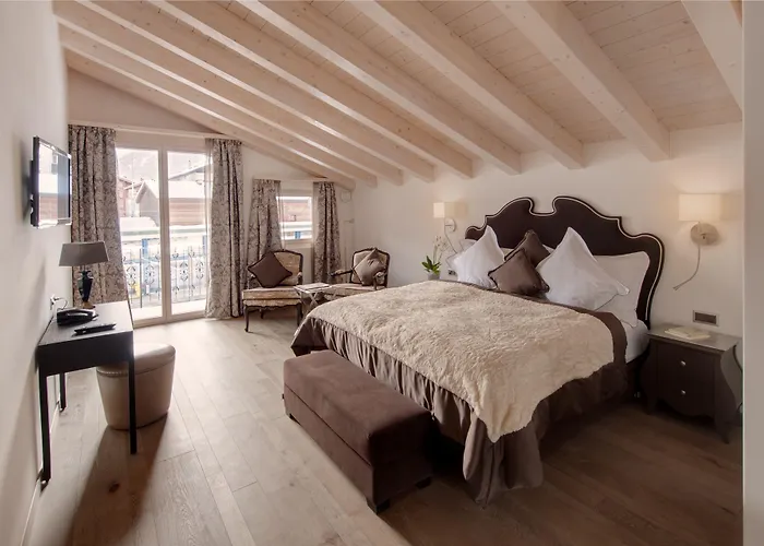 Schlosshotel Szálloda 4*