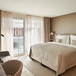 Schlosshotel 4*