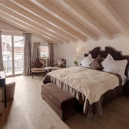 Schlosshotel מלון 4*