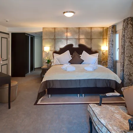 Schlosshotel צרמט