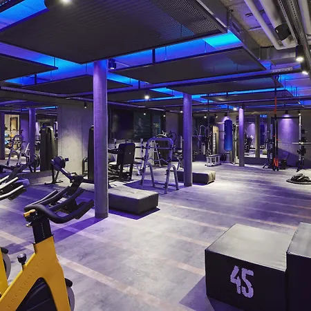 Schlosshotel מלון צרמט