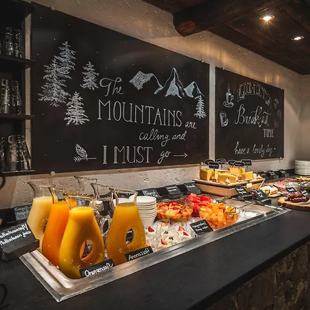 Schlosshotel צרמט