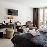 Schlosshotel 4*